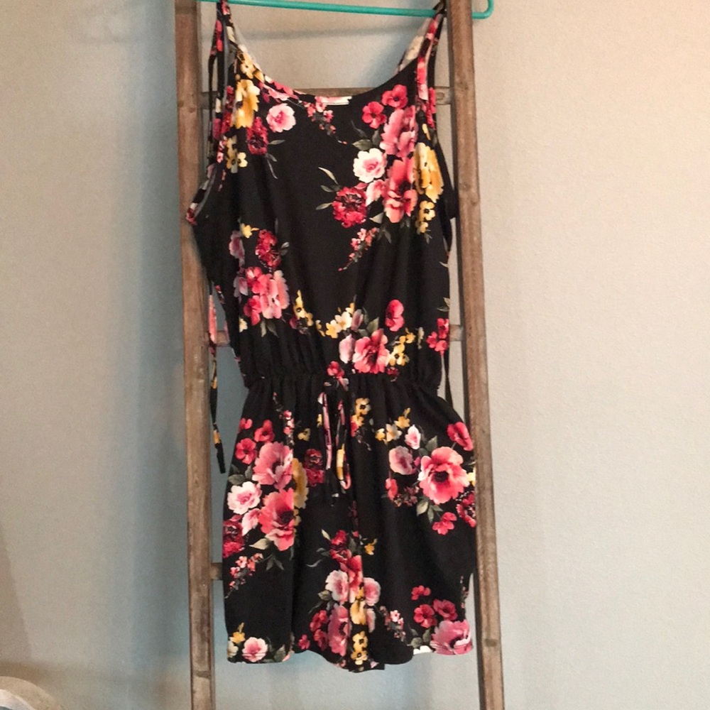 ROMPER🌺 - Picture 2 of 5